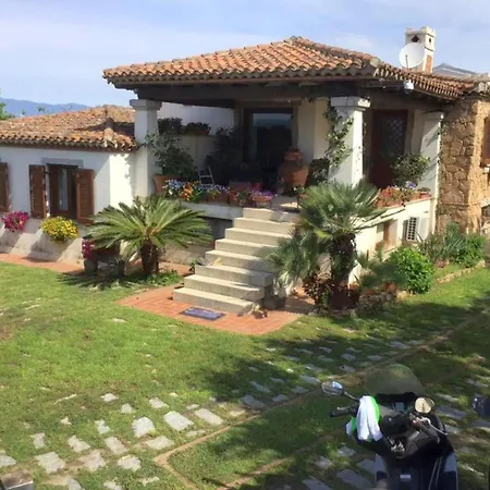 Domus Cerina. Apartment Arbatax
